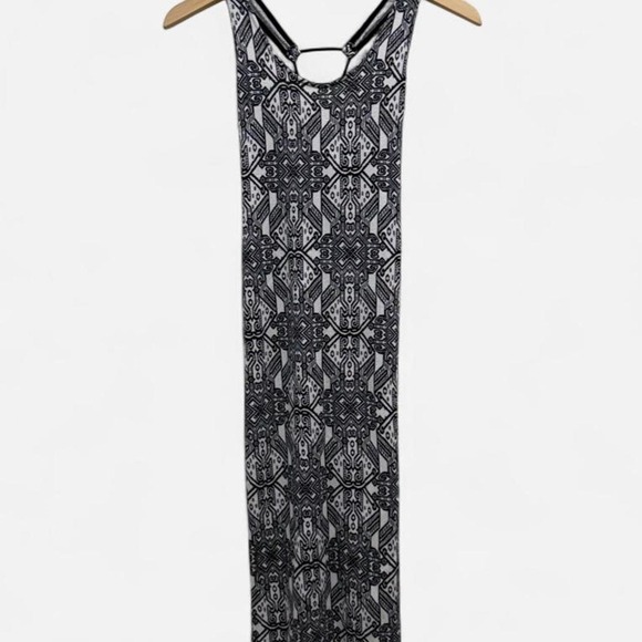 Dresses & Skirts - Summer Boho style black & white geometric pattern maxi dress tie back size small